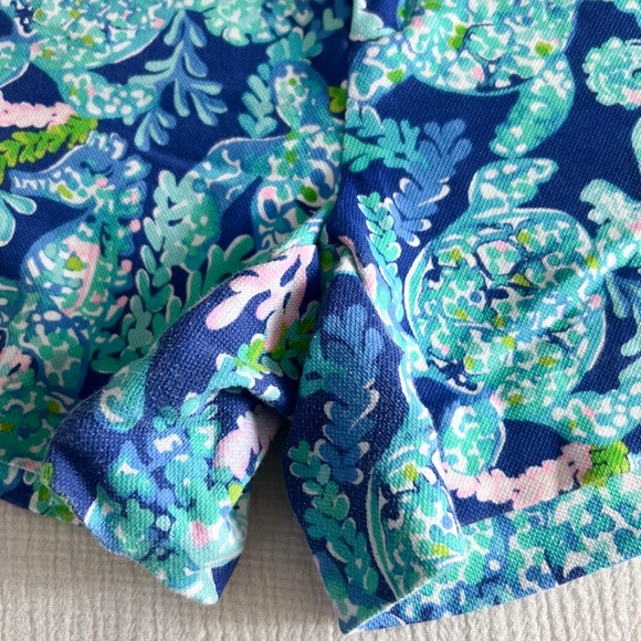 Lilly Pulitzer turtle shorts - Picture 2 of 4